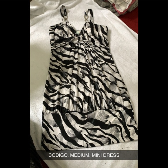 CODIGO. MINI DRESS - Picture 1 of 1